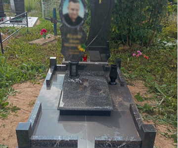 Примеры работ от мастерской Светлая память 16