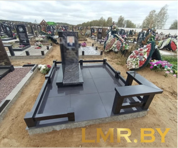 Работы по установке памятников — фото и примеры