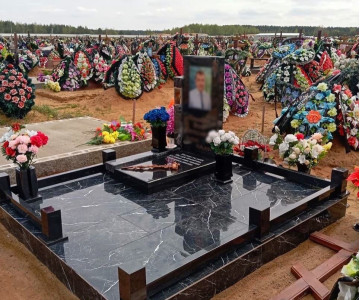 Примеры готовых памятников с установкой